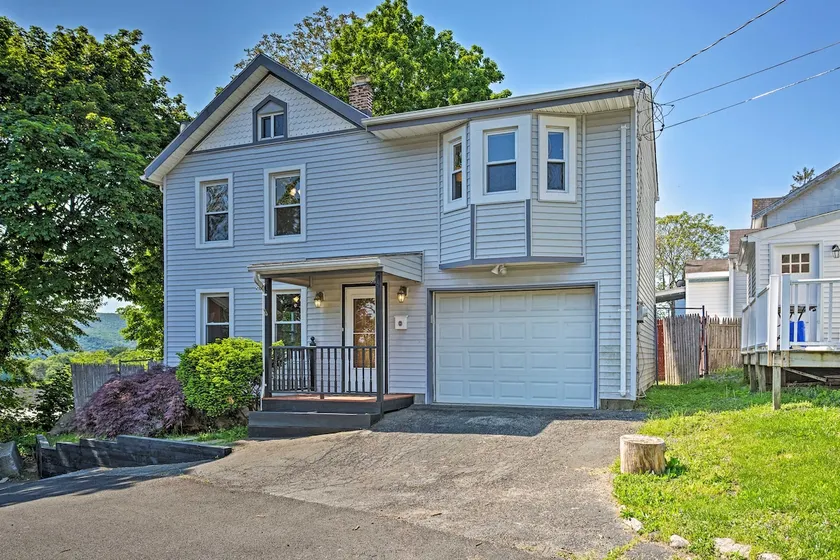 Updated Home w/ Patio Half Mile to West Point - Image 1