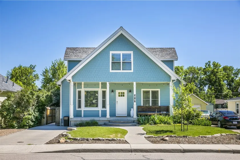 Locust Estates Luxury Home – Downtown Windsor - Image 1