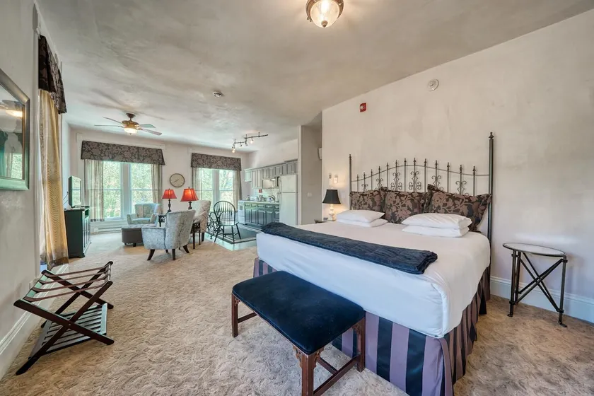 Palace Hotel Condos- Suite 301 - Image 1