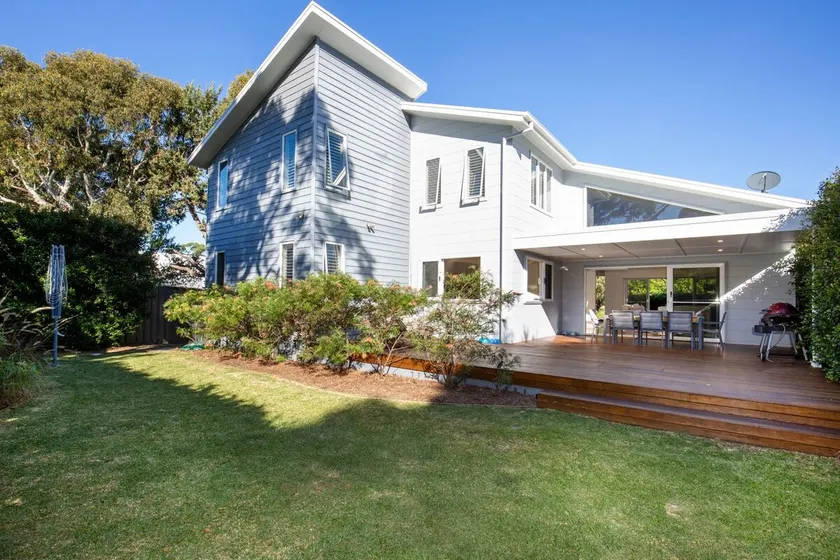 Sapphire Sands - Pet Friendly - Community Pool - Image 1