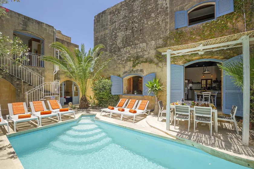 Oleandra Holiday Home - Image 1