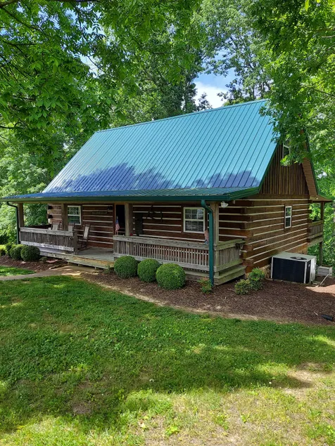 * Charming 3 Bedroom Log Cabin On 4 Acres! - Image 1