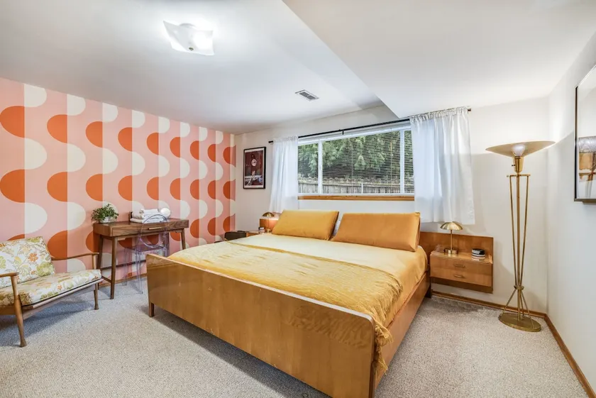 Basement Apartment with Speakeasy & Hot Tub - Image 1
