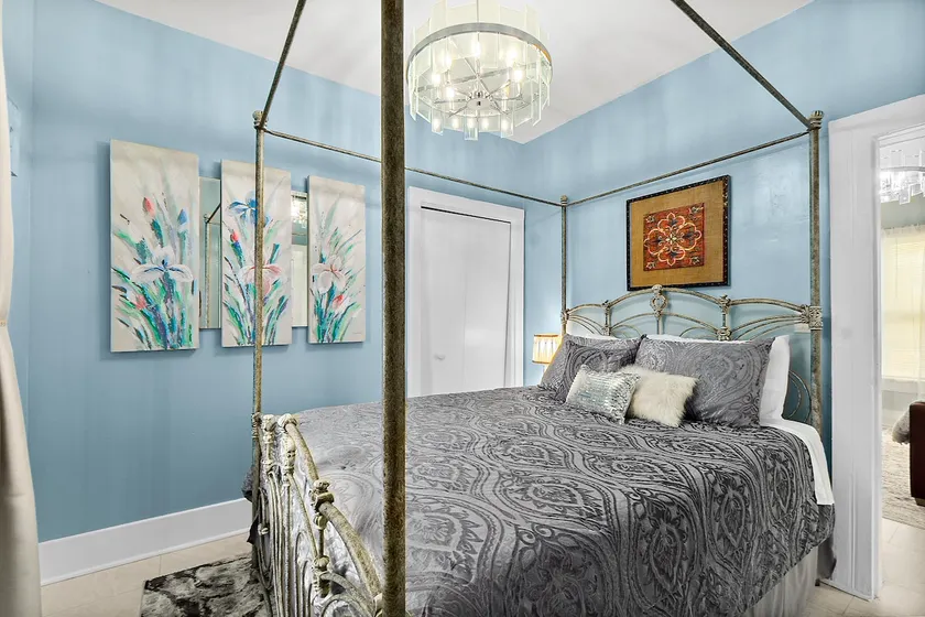 Casa Maria 2- Charming, Quaint Apt Next to Everything Downtown! - Image 1