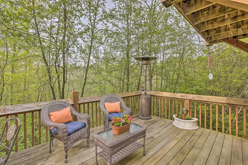 Resort Cabin w/ Fire Pit: Golf, Hike and Play! - Image 1
