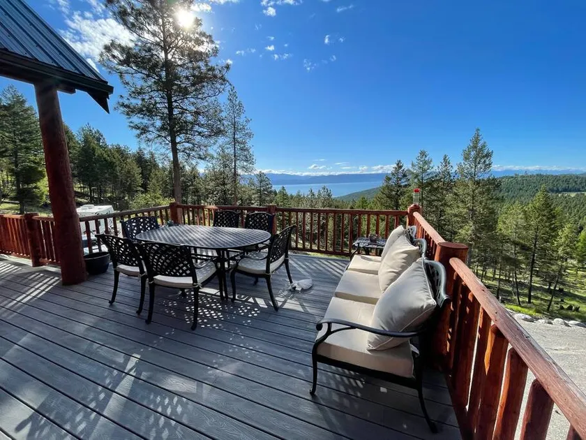 Eagles Landing: Luxury Retreat Above Flathead Lake - Image 1