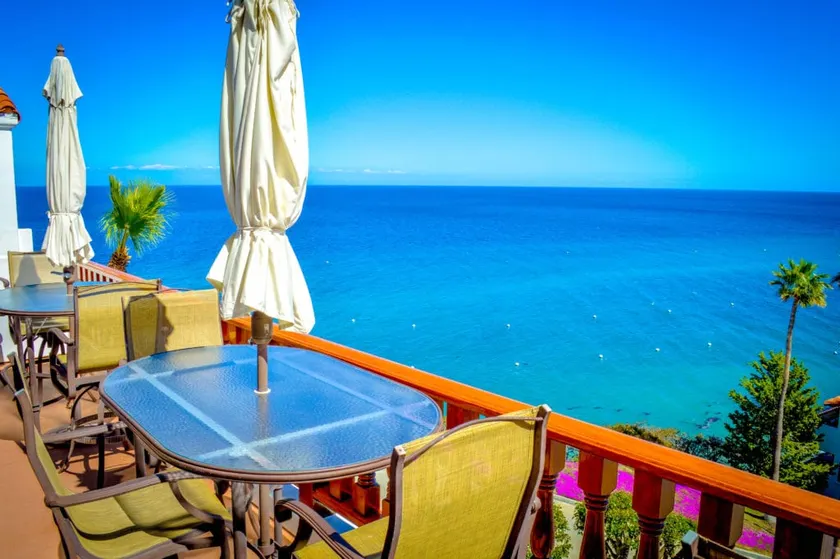 H1858: Gorgeous Villa with Ocean Views - Image 1