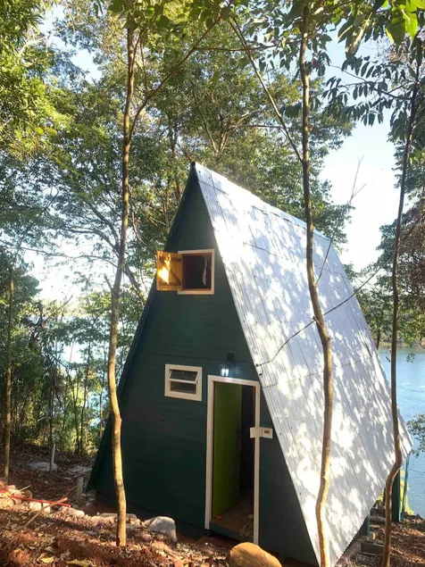 Refuge III Chalet Between the Iguaçu River and National Park - Image 1