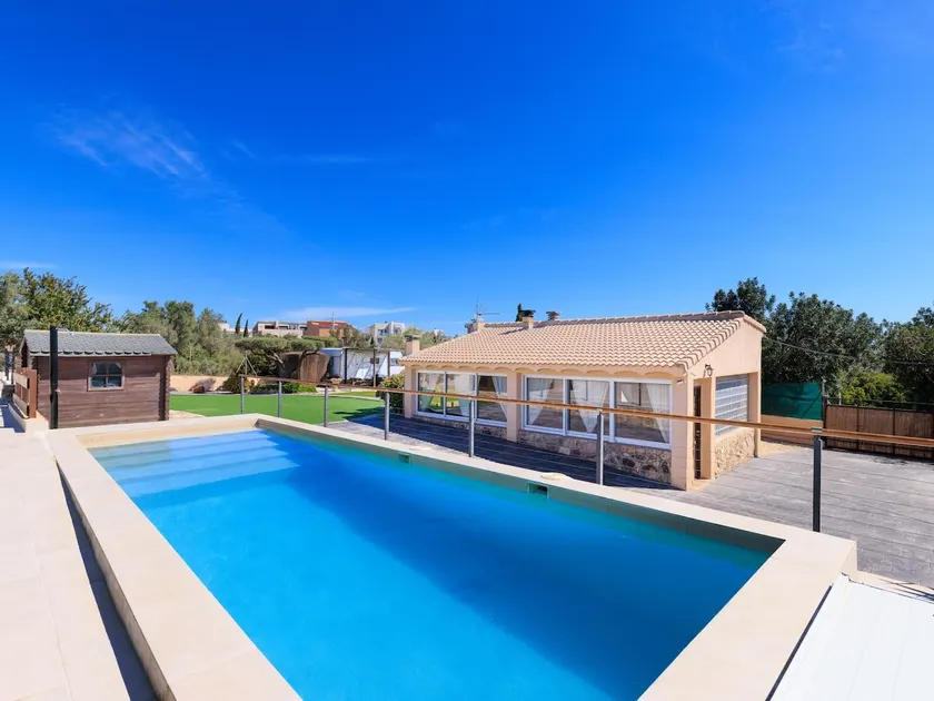 House with private pool only 500m beach - Image 1