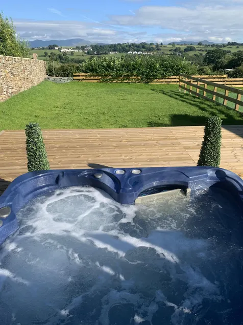 Luxury Cottage, views of the Lakes with Hot Tub - Image 1