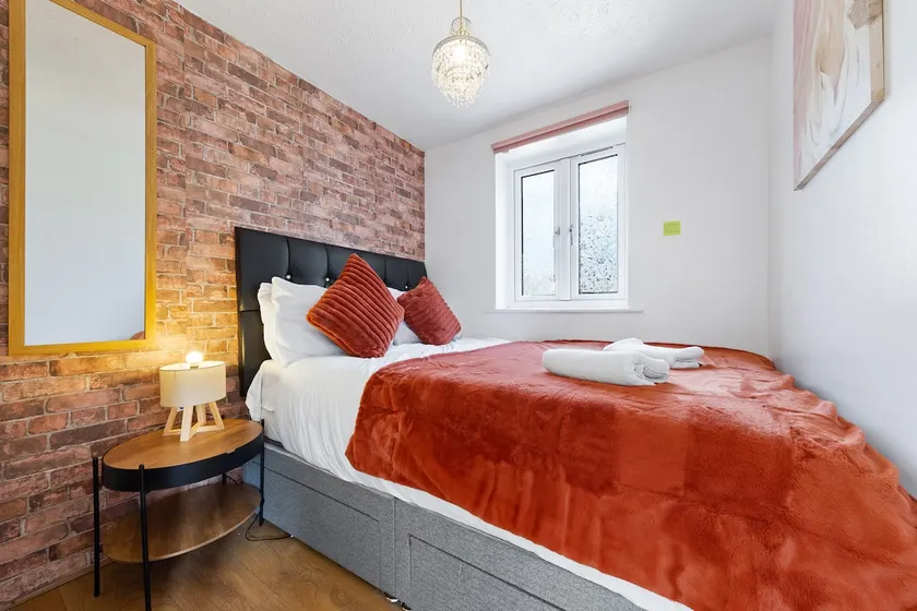 Stunning 1 bedroom apartment in Dagenham - Image 1
