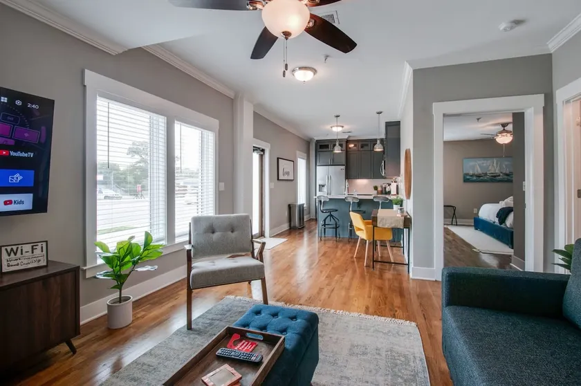 New Nashville Condo with 2 King beds, walk to bars - Image 1