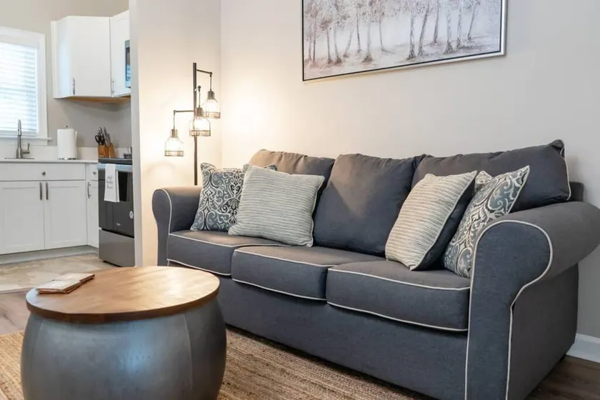 Bright Studio | Downtown & Pet-Friendly - Image 1