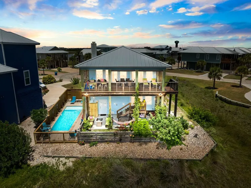 Paradise Ahoy! New Private Pool, Decks with Views - Image 1