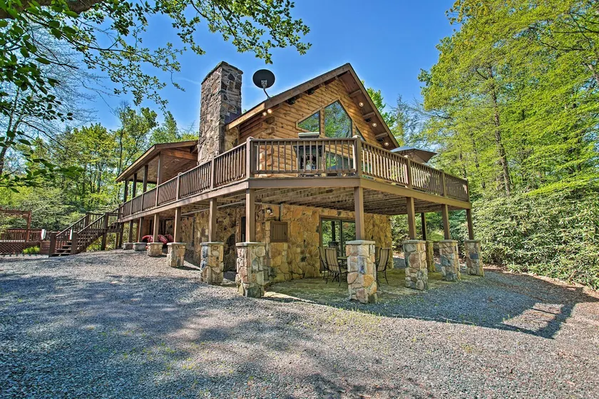 Fire Pit & Hot Tub: Poconos Family Cabin! - Image 1