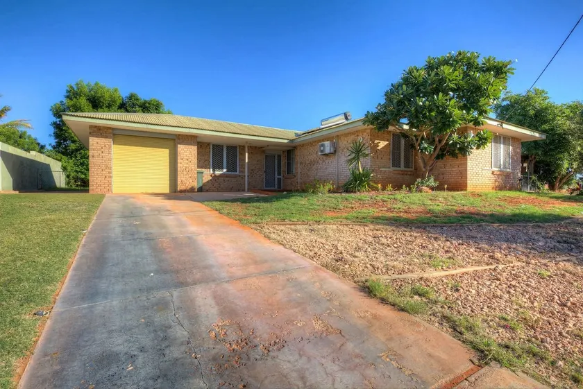 Wallaby - Pet friendly, 3 bedroom house - Image 1