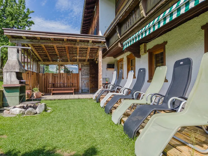 Large holiday home near the ski lift - Image 1