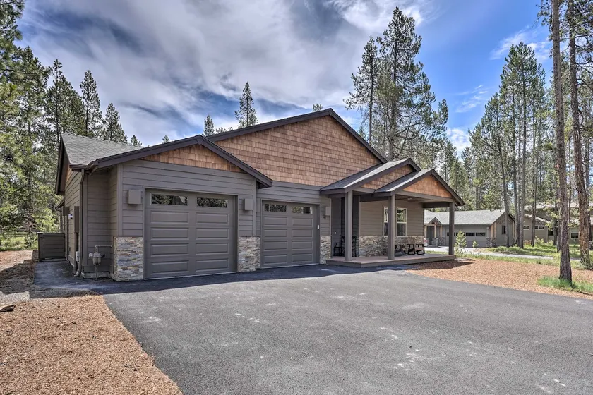 Northwest Sunriver Getaway w/ Community Amenities! - Image 1