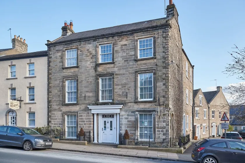 Host & Stay - Rosedale House - Image 1