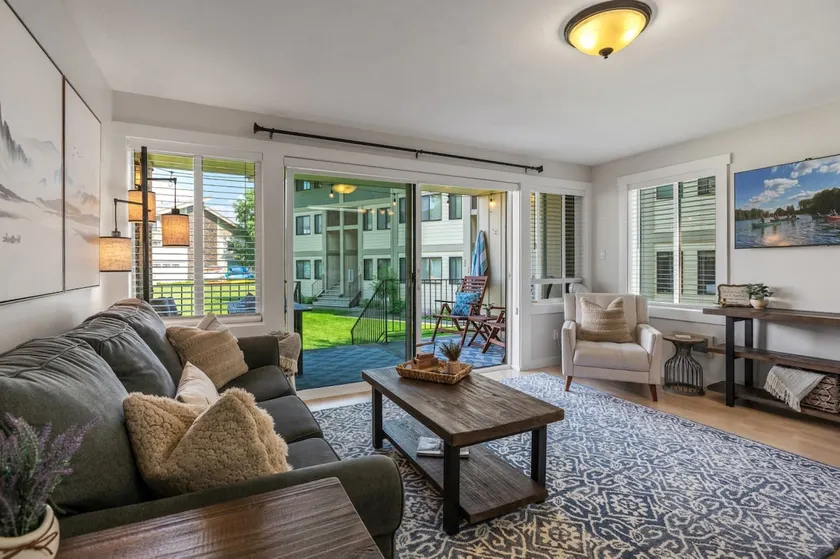 Cozy Downtown Sandpoint, stay and Ski Schweitzer - Image 1