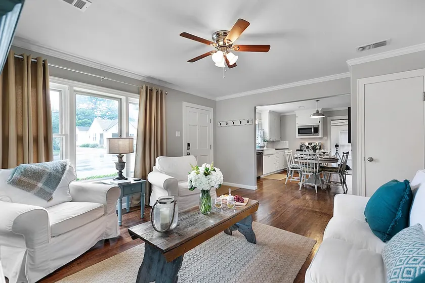 Charming Home Just 4 Blks from Main St! - Image 1