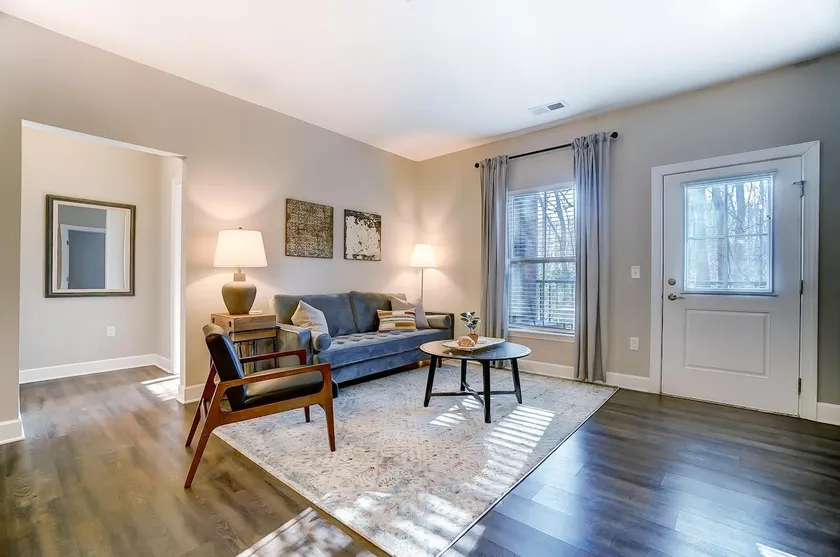 Forest View 2BR | Prime Location | Walk-In Shower! - Image 1