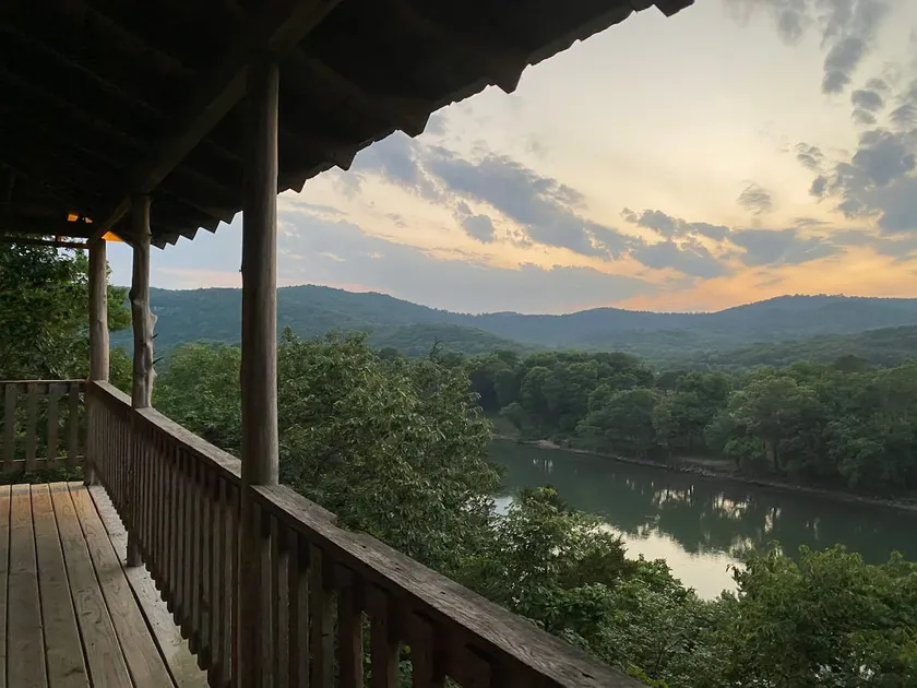 Trout Run Lodge ~ with Gorgeous White River Views - Image 1