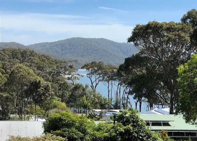 Carr Street Murramurang National Park managed by Batemans Bay Accom - Image 1