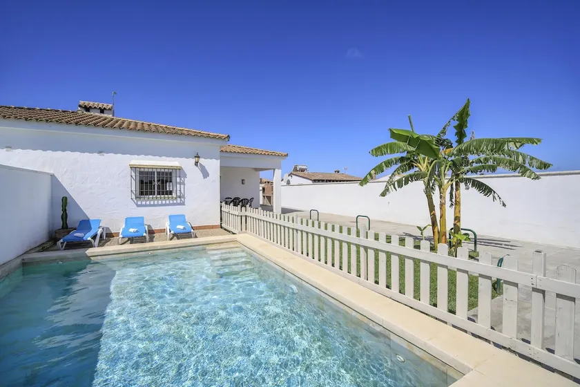 Ferienhaus 'Villa Ibicenca' mit privatem Pool, privater Terrasse und WLAN - Image 1