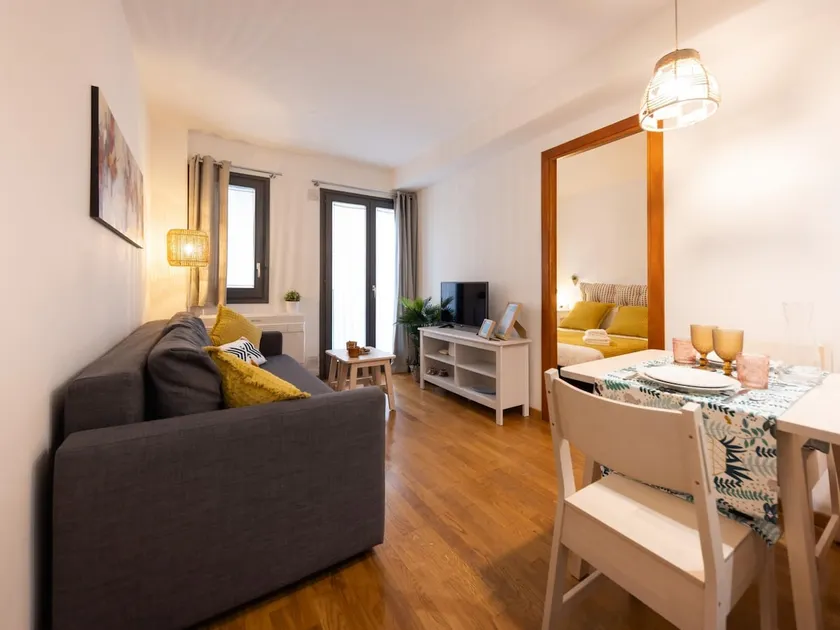 Bravissimo Sant Martí, Cosy 1-bedroom apartment - Image 1