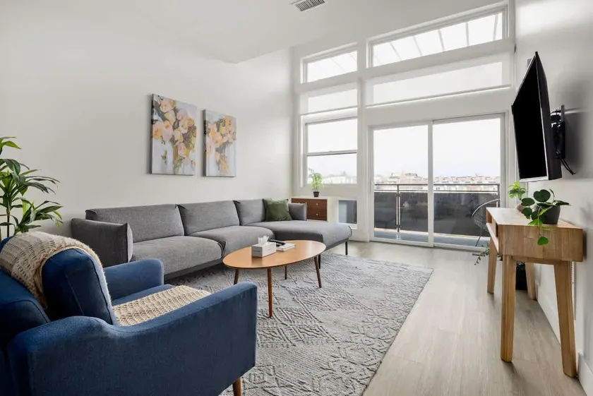 Art-Inspired Loft with Mountain View - Zuni Lofts - Image 1