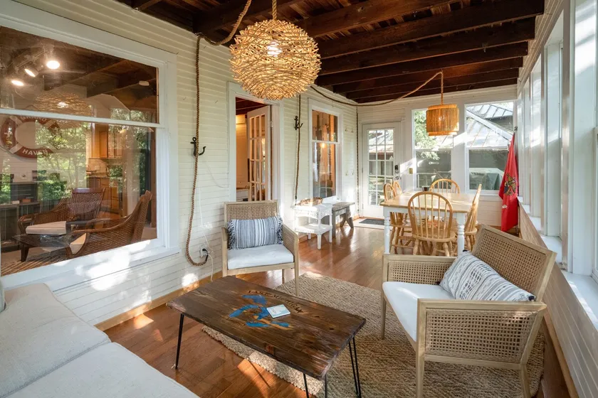 Rustic Private Cottage w/ 4 Bedrooms + Close to - Image 1