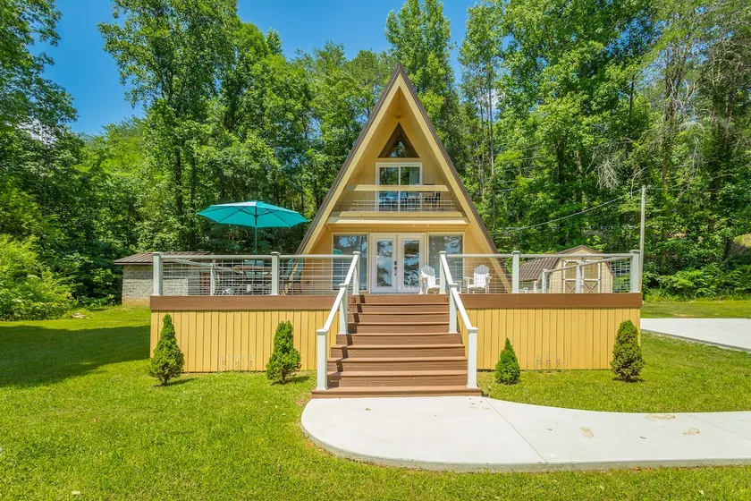 The Tiger Lily - A PMI Scenic City Vacation Rental - Image 1