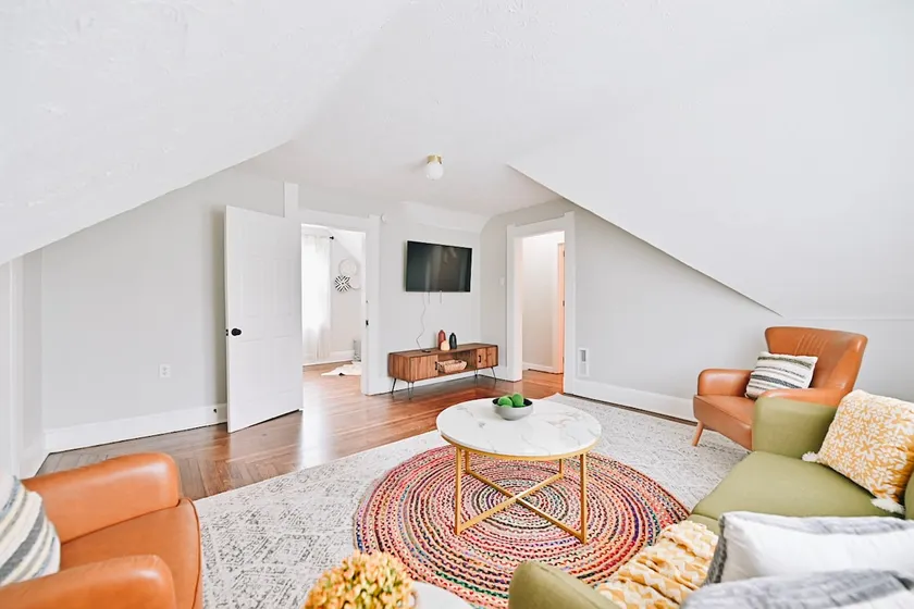 Indianapolis Luxury Clean Downtown Home. - Image 1