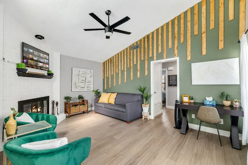 Cozy Newly Renovated Entire Residential Home - Image 1