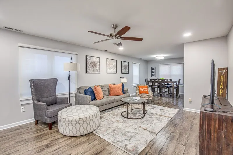 Spacious Executive Suite Downtown Bowling Green - Image 1