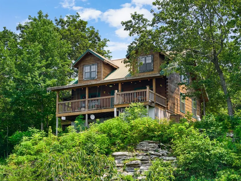 Eagle’s Crest at Mentone-Amazing Views, sleeps 8 - Image 1