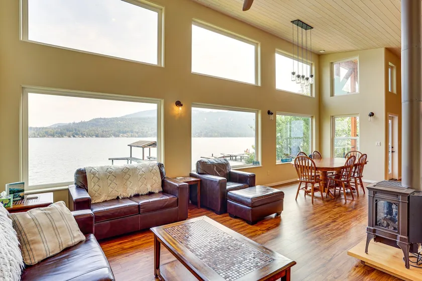 Lake Whatcom House w/ Private Hot Tub + Dock - Image 1