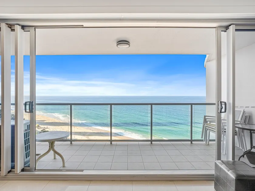 Level 26 Ocean View, Deluxe 2Bed 2Bath, FREE WIFI - Image 1