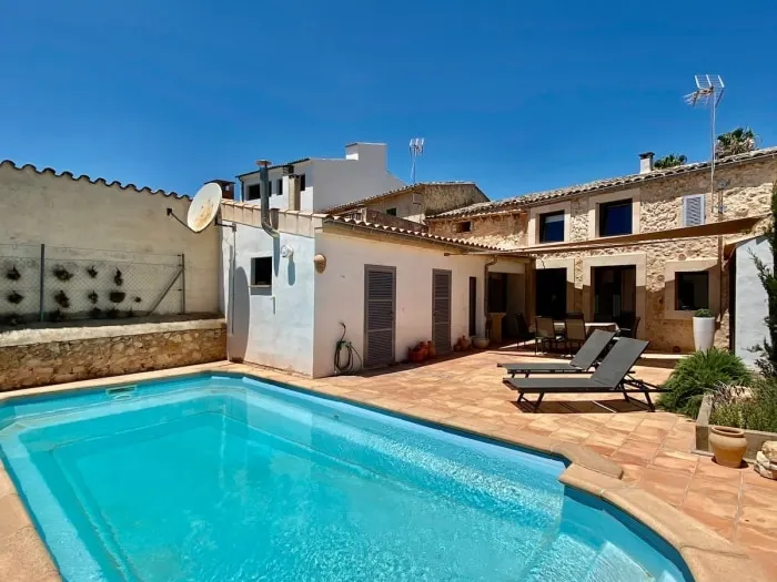 Villas2meet Jimmy Lloret - Image 1