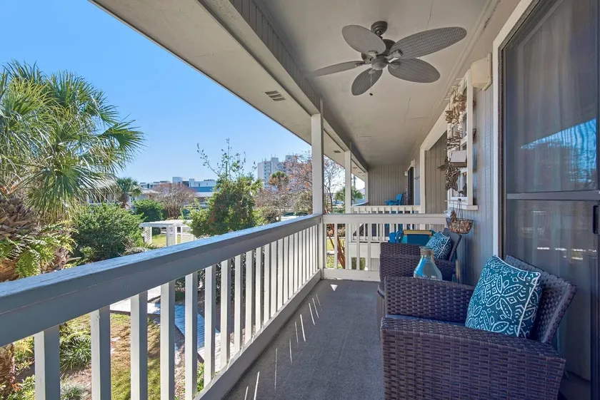 2 complimentary Bikes! Directly on 30A! Beach access across the street! - Image 1