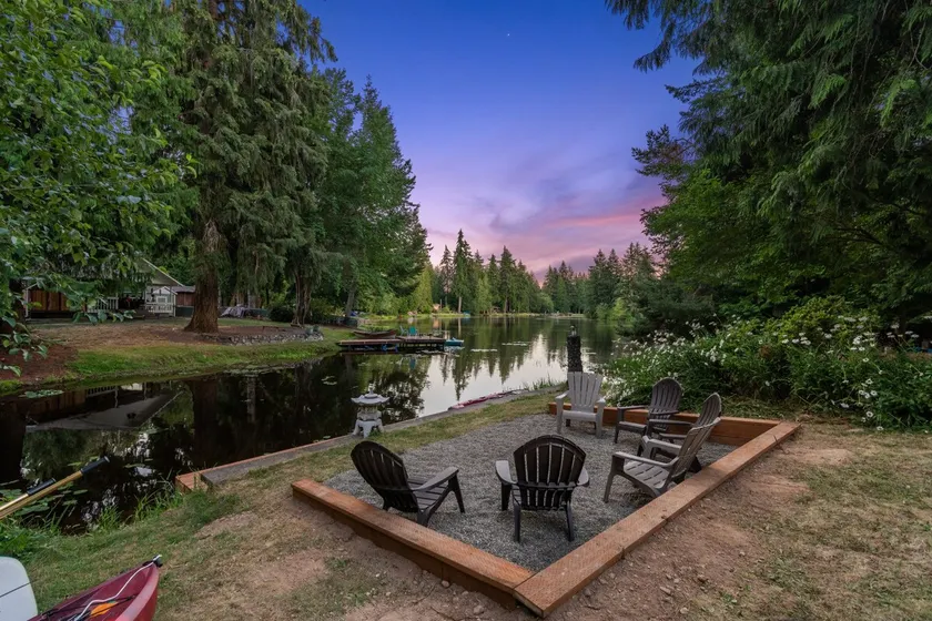 Guest Cottage with Lake Access, Row Boat, Kayaks - Image 1