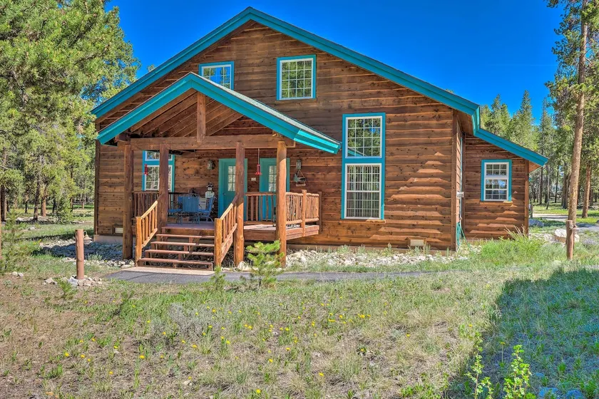 6 Mi to Turquoise Lake: Retreat w/ Covered Deck! - Image 1