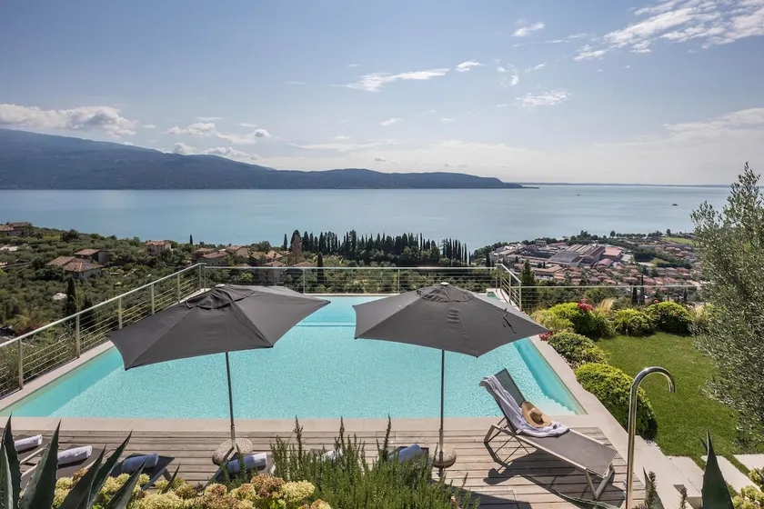 Exclusiva Villa Agave con vistas al lago y montaña, piscina, jacuzzi y sauna - Image 1