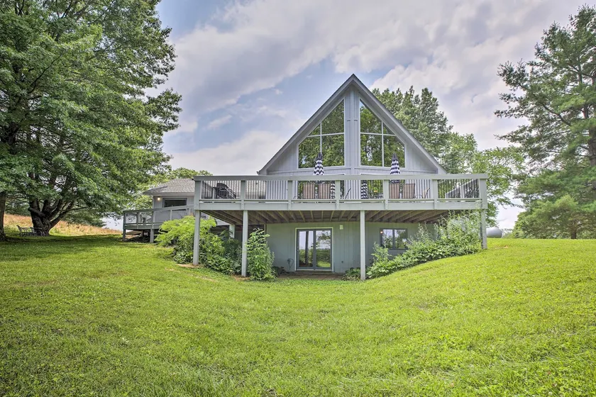 Lake Cumberland Home w/ Deck + Water Access! - Image 1