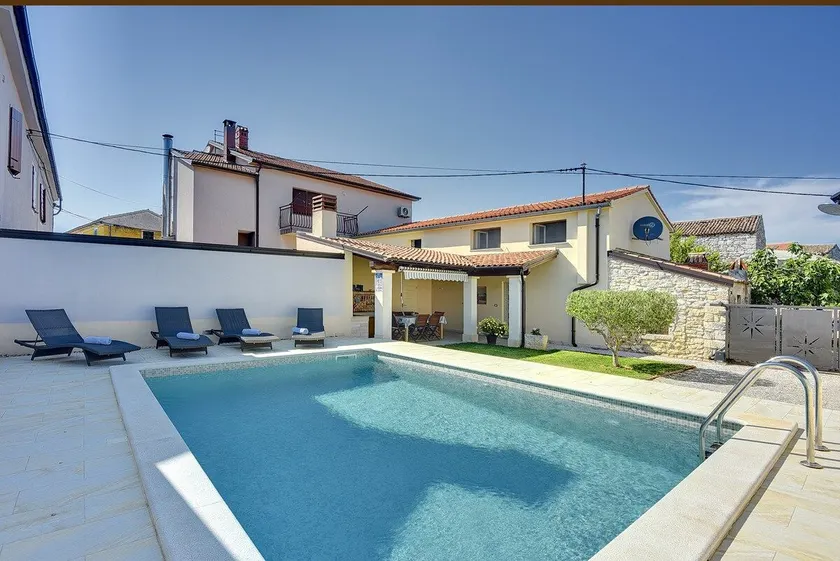 House - Villetta Valtura - ( V3547-K1 ) - Image 1