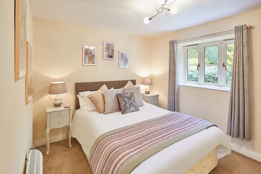Host & Stay | Kingfisher Cottage - Image 1