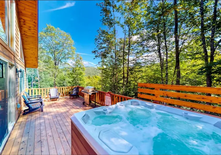 Kingslanding Cabin: On shuttle Route w/Hot Tub! - Image 1