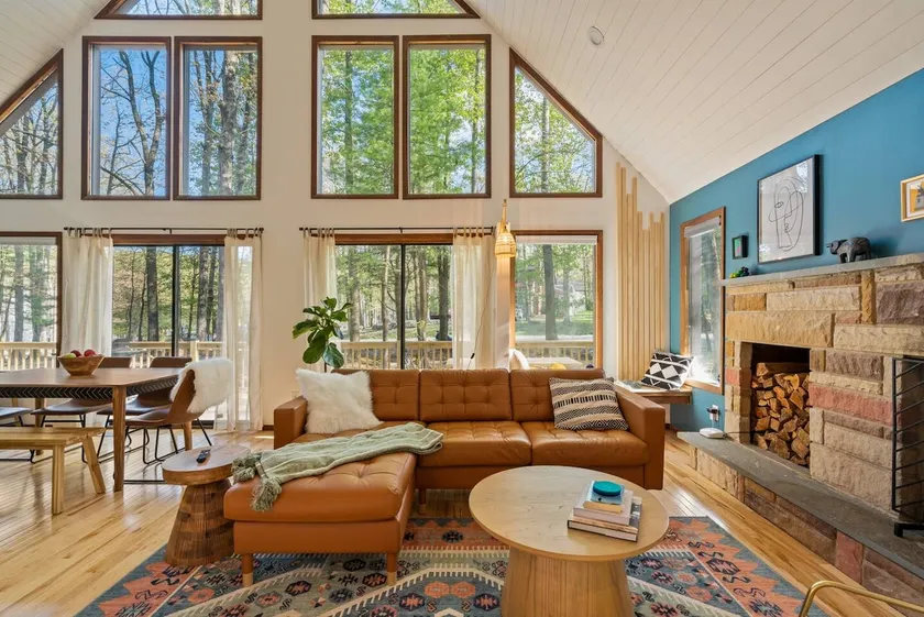 Hot tub | Pool | King Bed | Lakes | Pickleball - Image 1