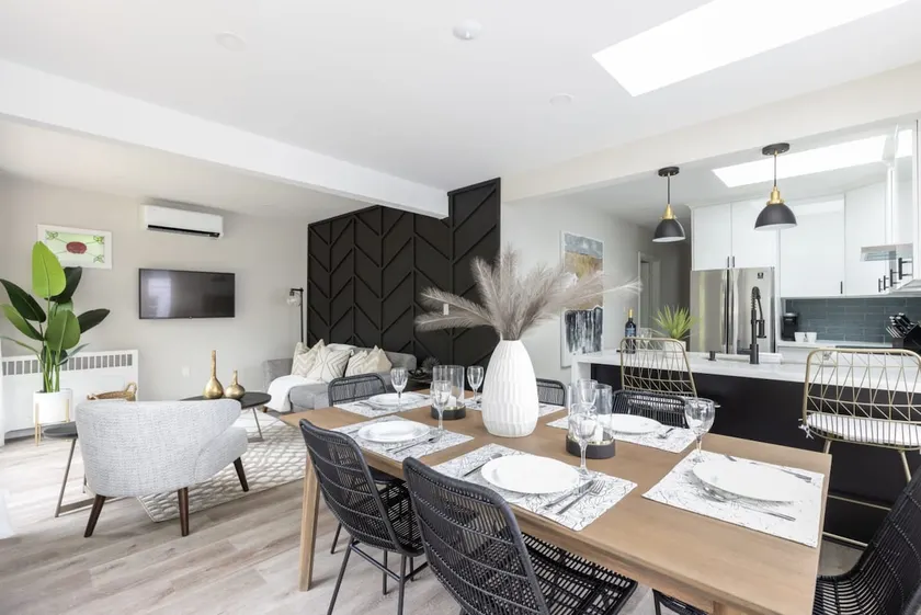 New Modern Home in Old Town - Image 1